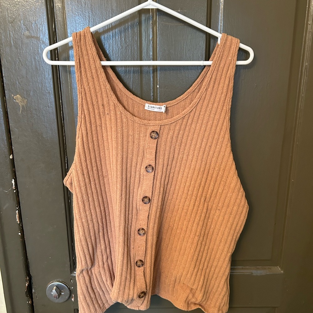 Reitmans Tan Ribbed Button-Front Tank Top